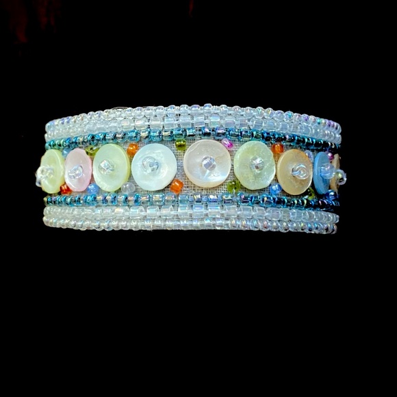 Button Bead Velcro Closure Bracelet - Picture 1 of 2